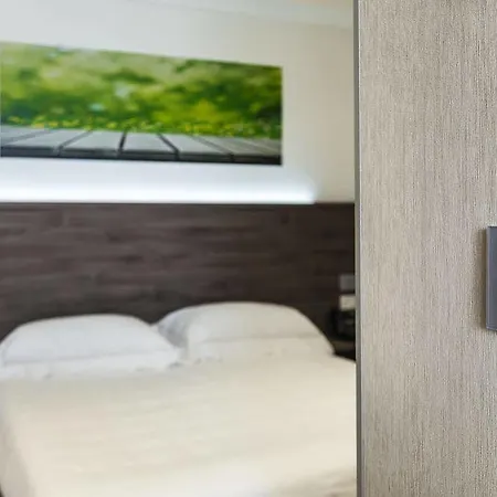 Privilege Aparthotel 4*