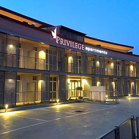 Privilege 4*